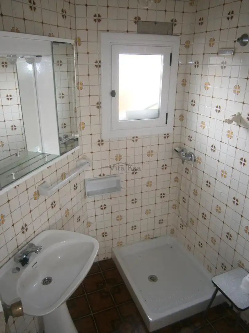 Bany de Casa o xalet en venda en Ourense Capital  amb Calefacció, Jardí privat i Terrassa