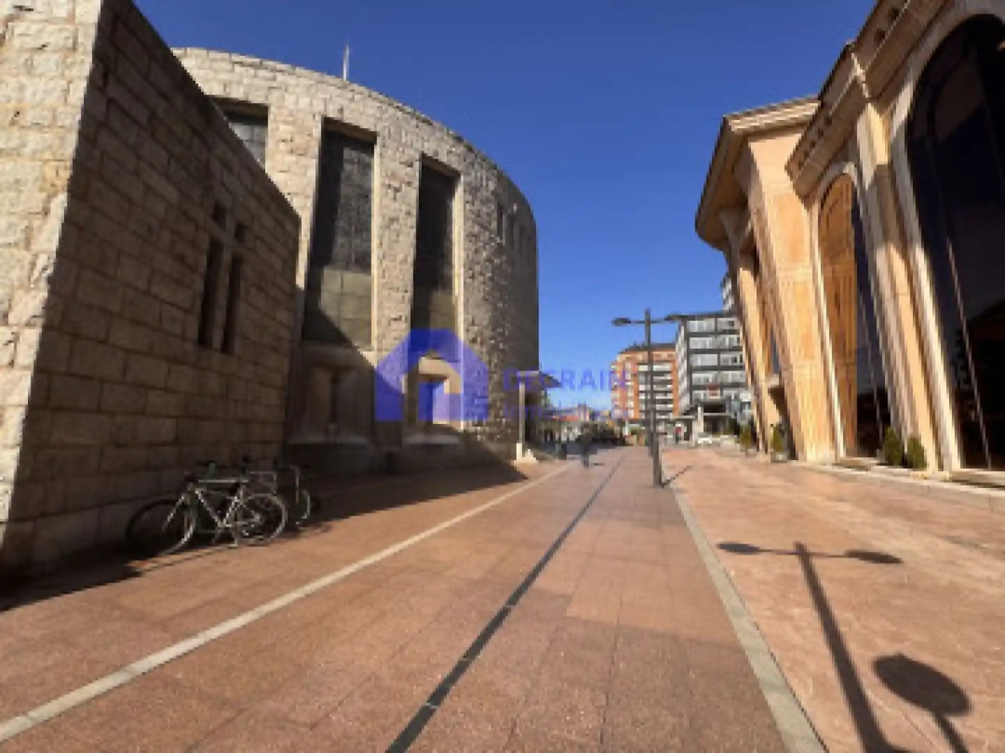 Vista exterior de Pis en venda en Oviedo 