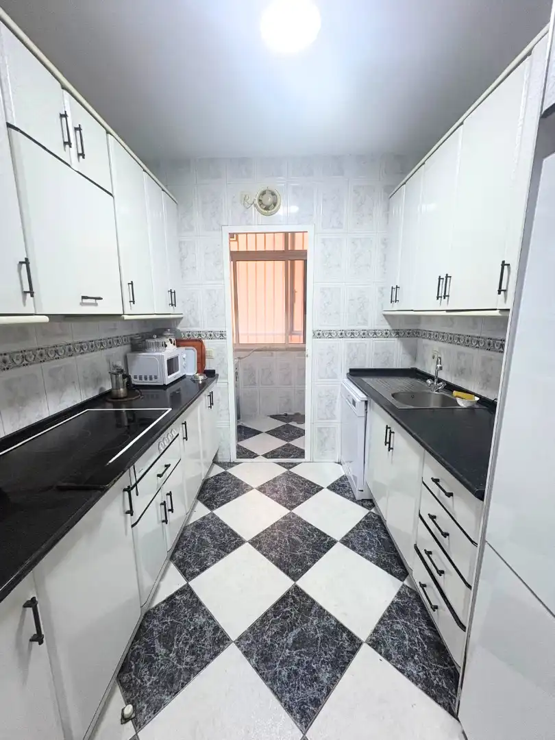 Kitchen of Flat for sale in Sevilla