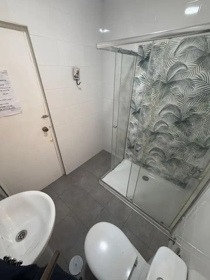 Baño de Piso para compartir en Madrid con Amueblado