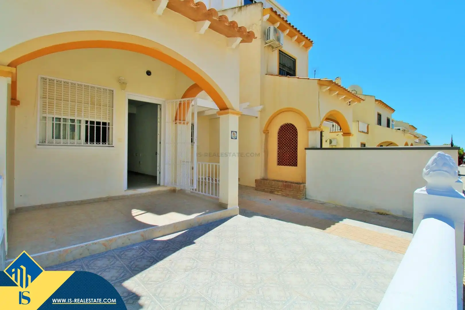 Casa o xalet en venda en Orihuela amb Jardí privat, Terrassa i Moblat