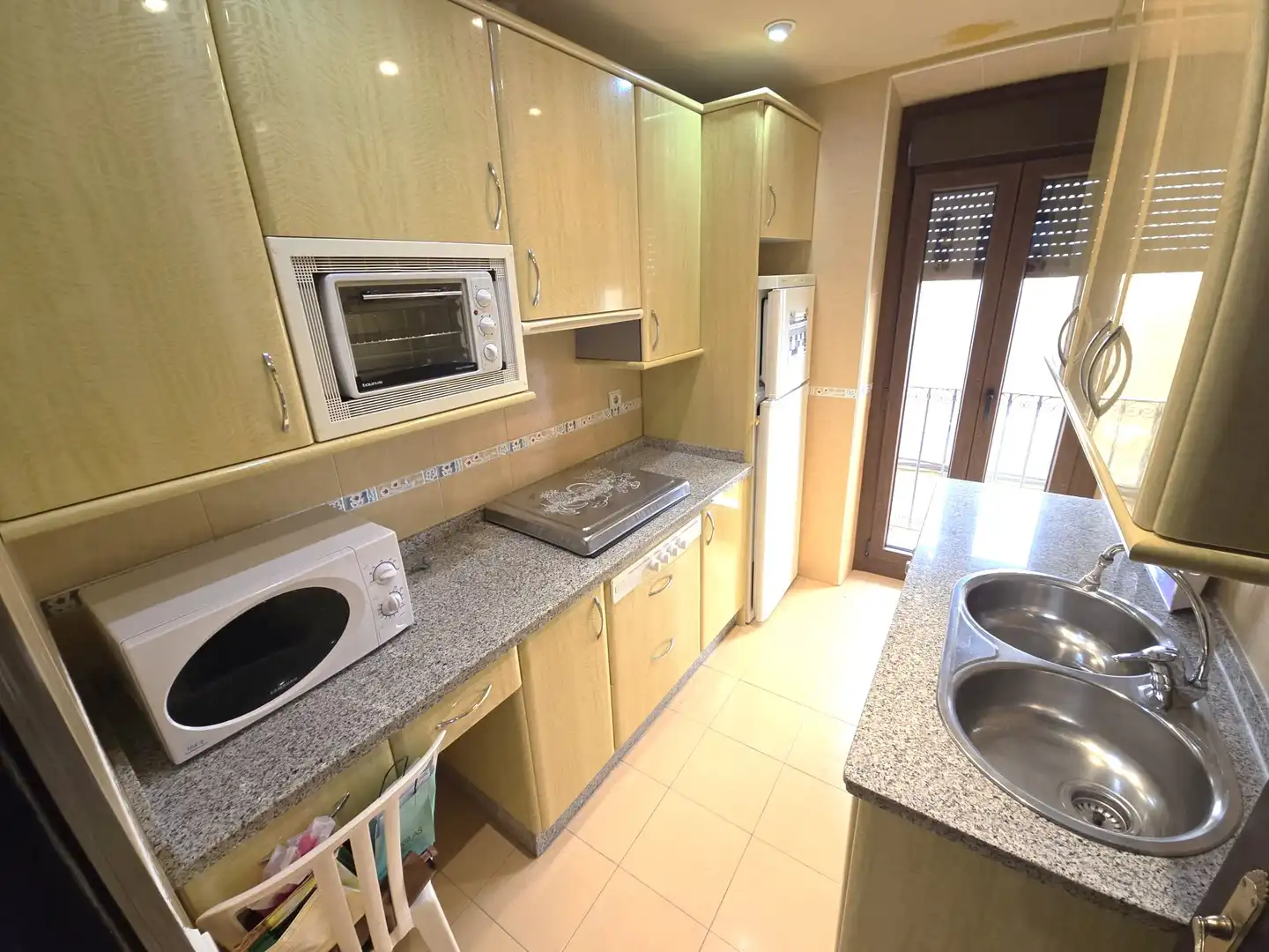 Cocina de Piso de alquiler en Cáceres con Aire acondicionado y Amueblado