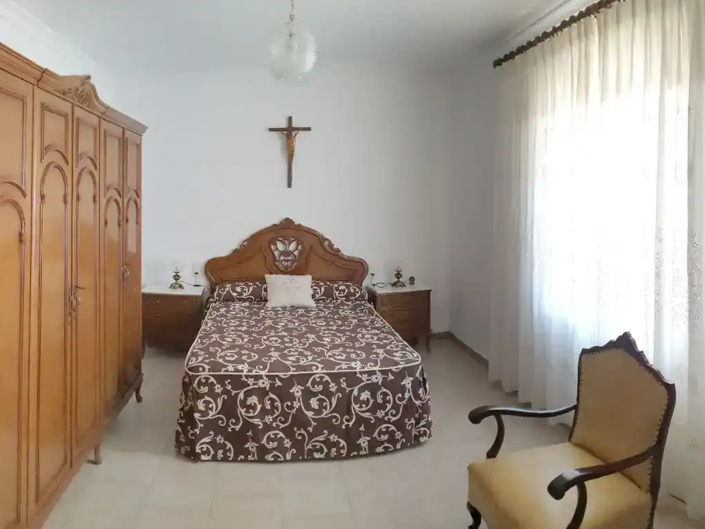 Dormitori de Casa adosada en venda en El Campillo (Huelva) amb Traster i Moblat
