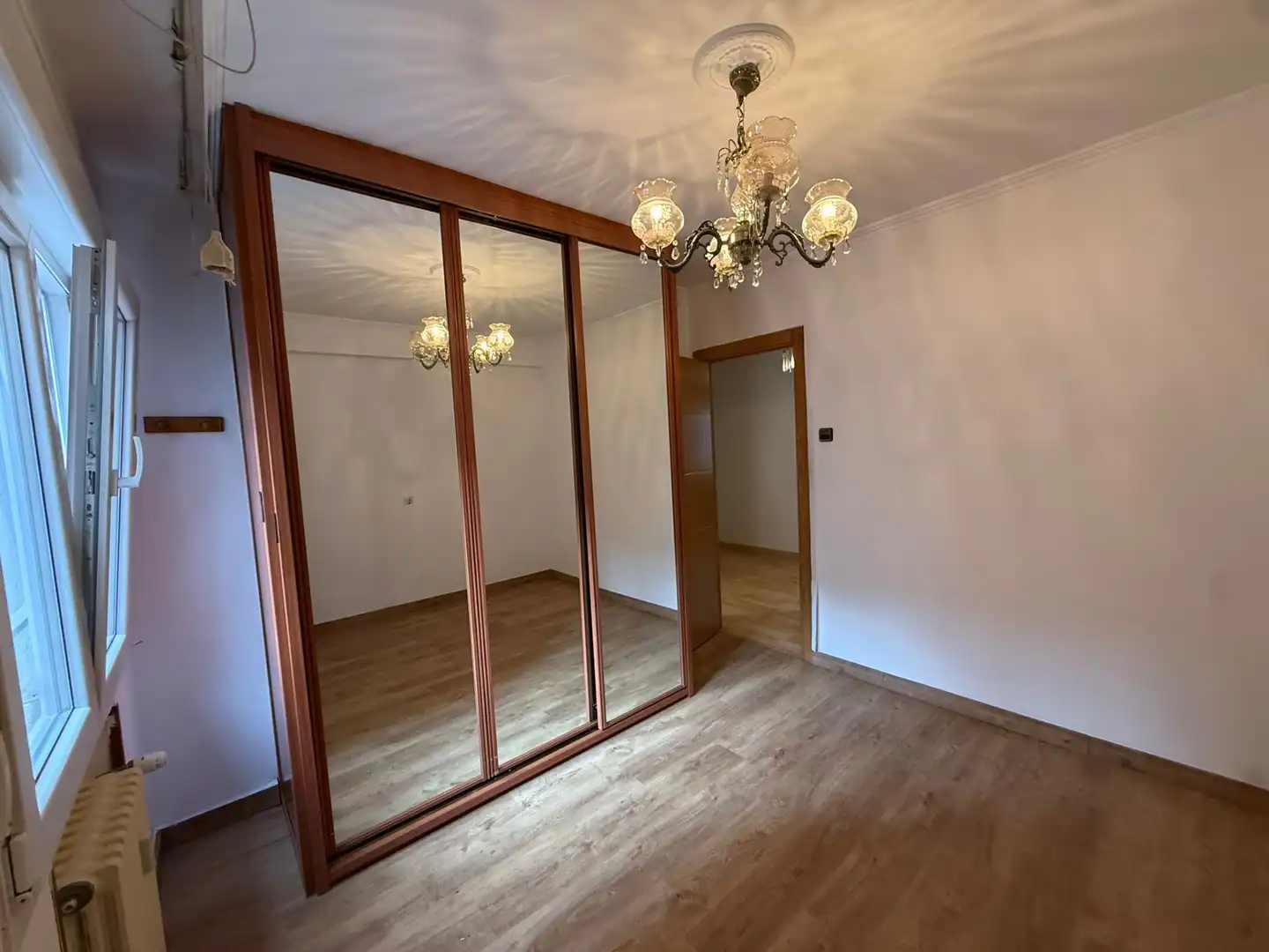 Habitación de Piso en venta en Oviedo  con Calefacción