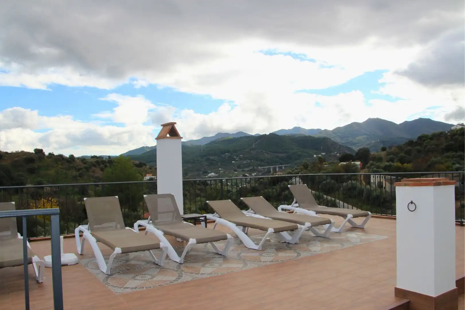 Terrace of Houses for sale in Guaro  with Air Conditioner, Heating and Private garden