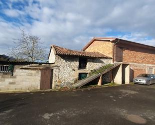 Exterior view of House or chalet for sale in Llanes