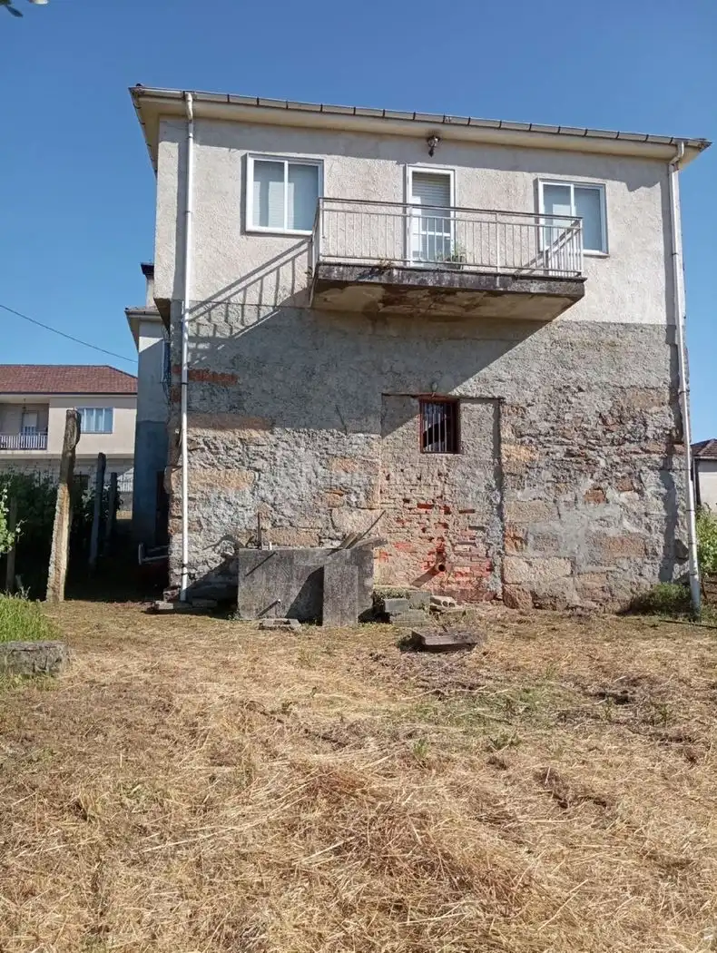 Casa in vendita a Lugar Fondo Vila 8