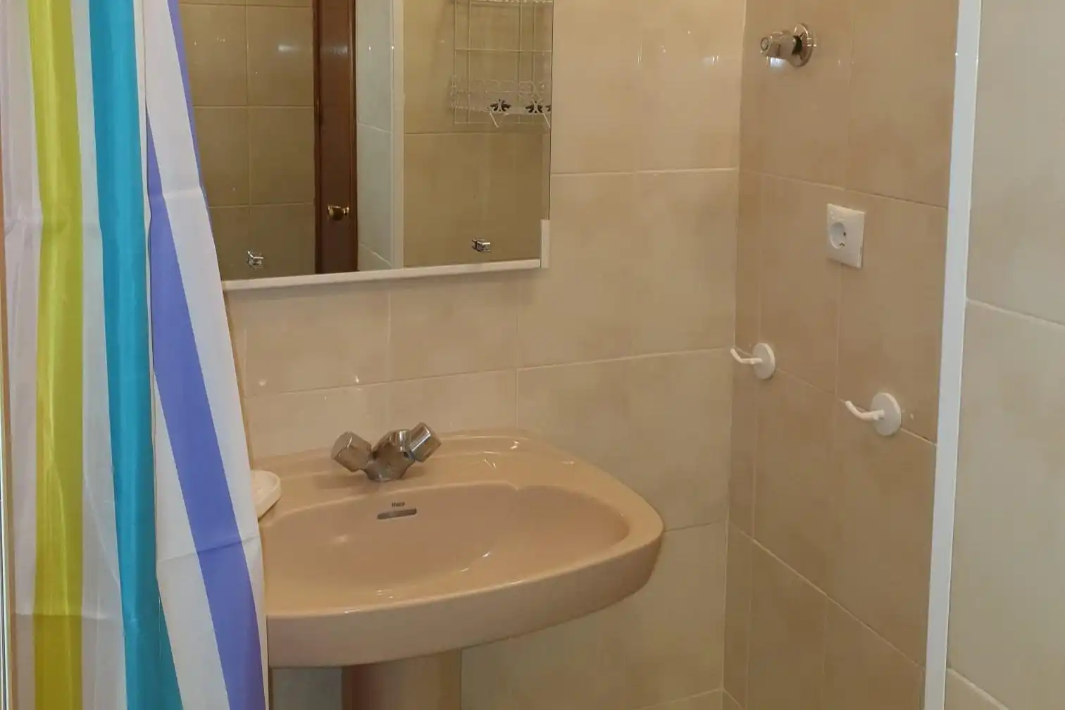 Bathroom of Flat for rent in Granada  with Heating and Furnished
