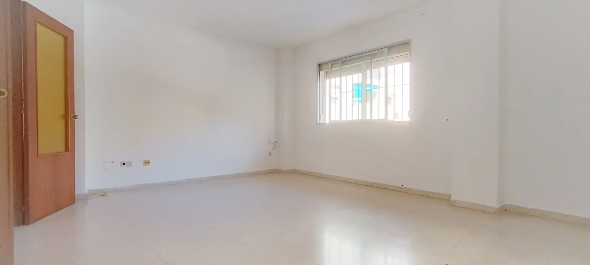 Bedroom of Flat for sale in Estepona  with Furnished