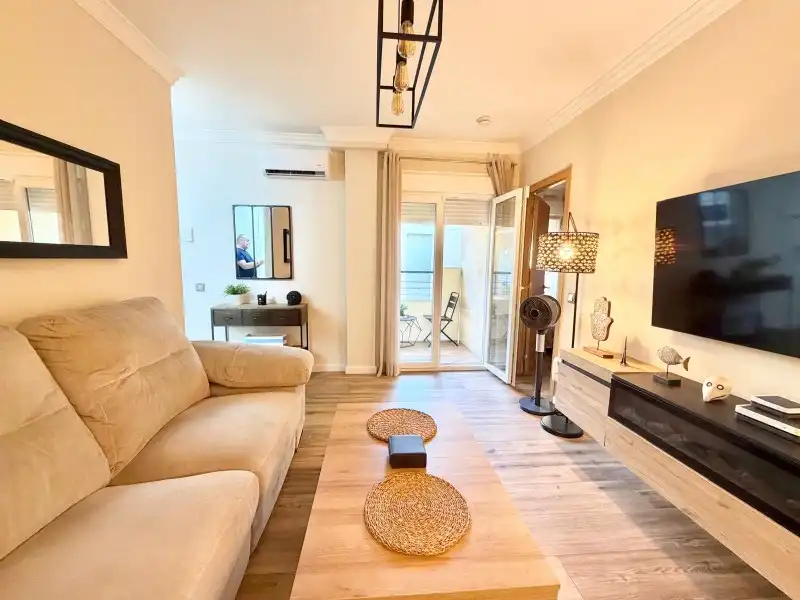 Sala de estar de Piso en venta en Torremolinos con Aire acondicionado, Terraza y Lavadora