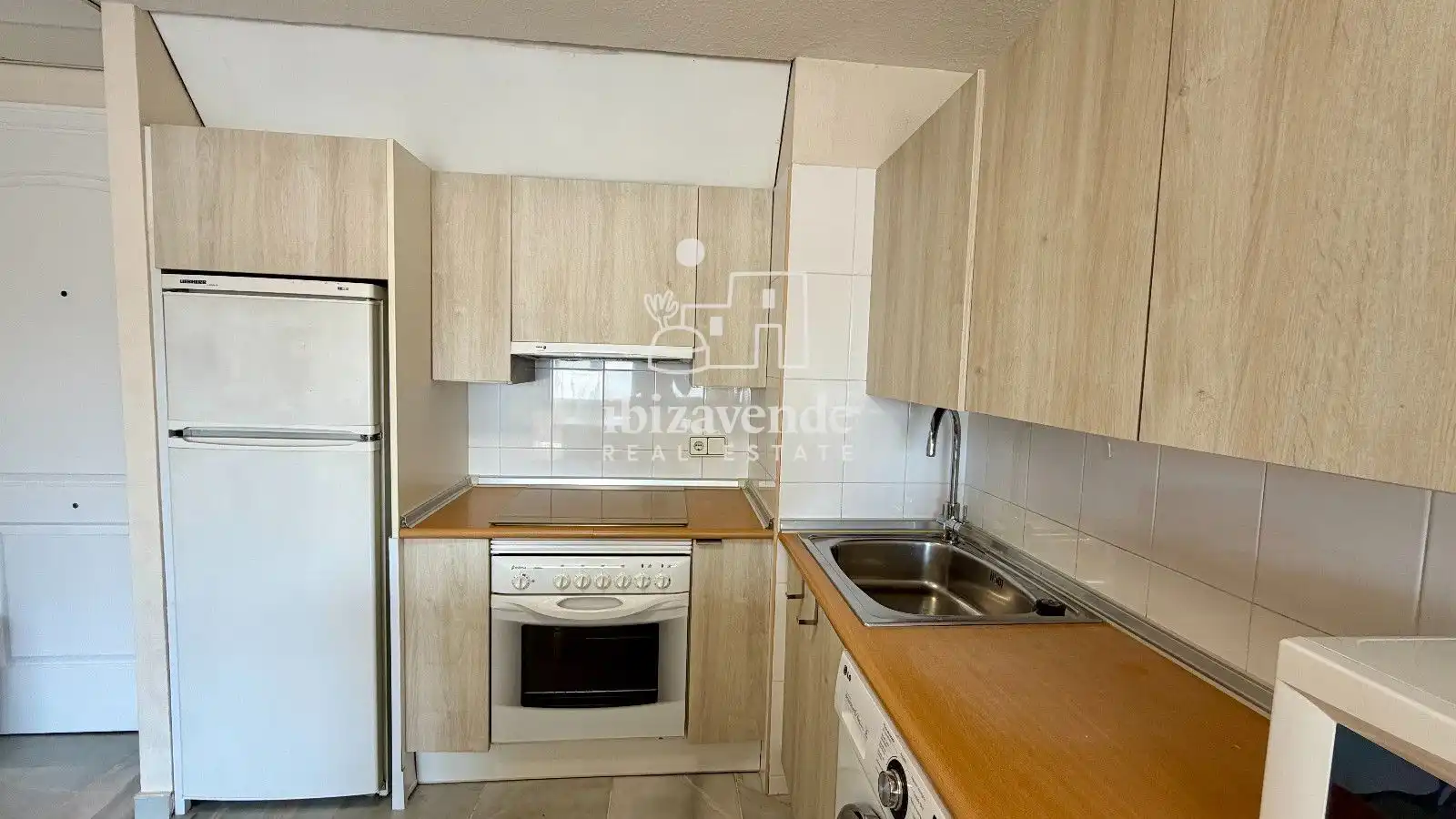 Kitchen of Flat for sale in Eivissa  with Air Conditioner, Swimming Pool and Furnished