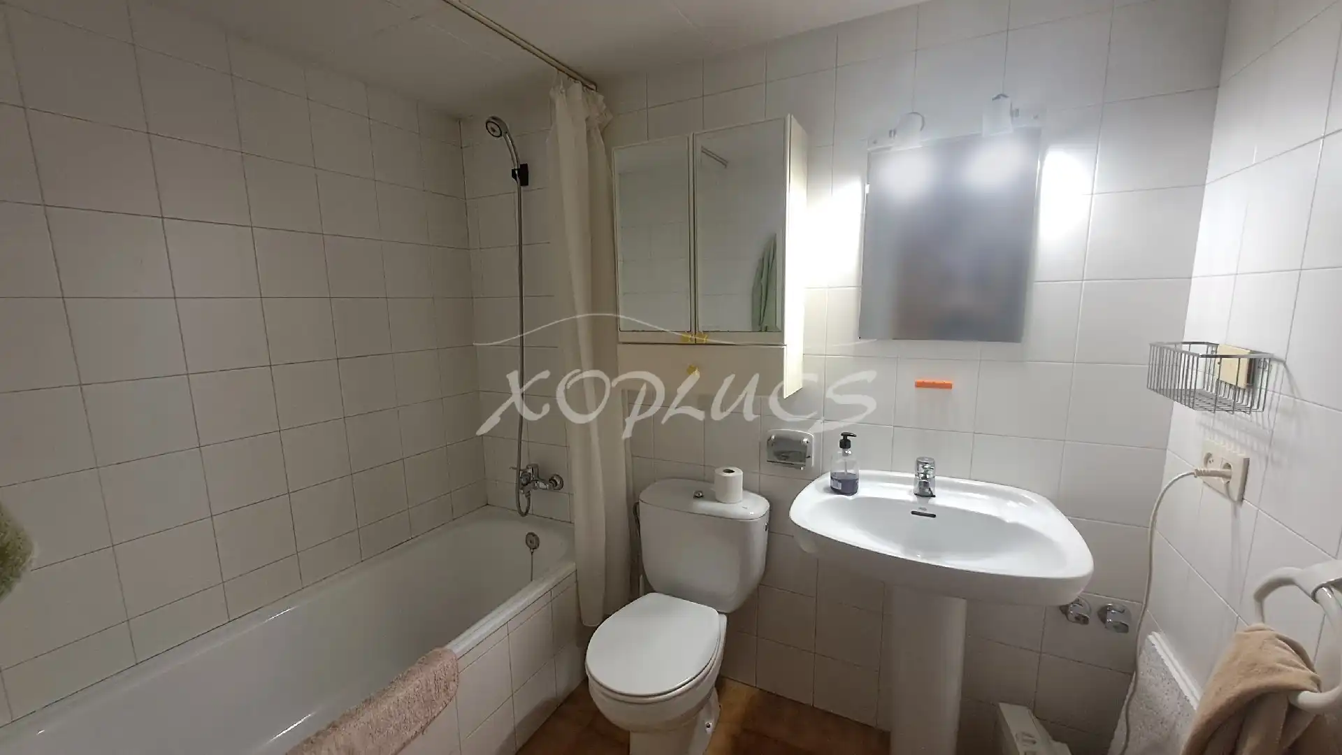 Baño de Piso en venta en Berga con Amueblado