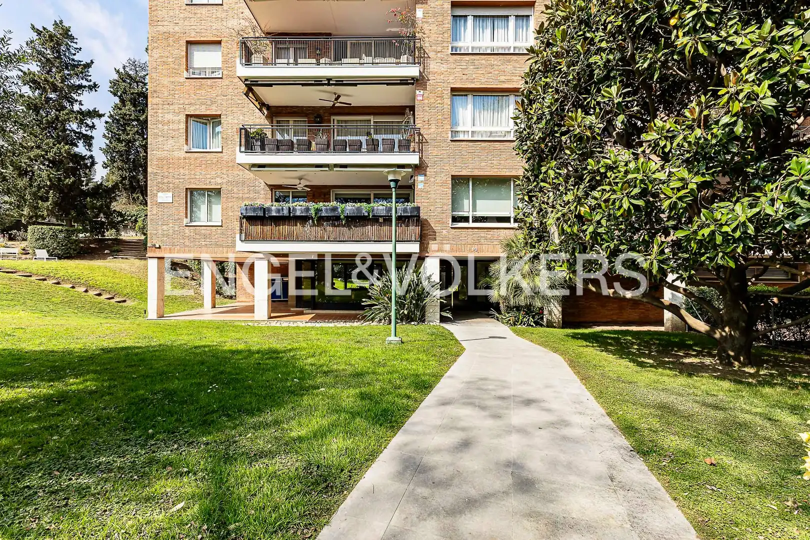 Vista exterior de Pis en venda en Barcelona amb Aire condicionat, Calefacció i Parquet