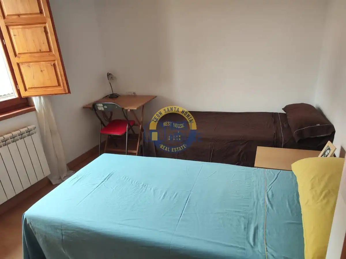 Casa o chalet en venta en Villaquilambre con Calefacción, Jardín privado y Parquet