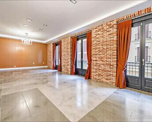 Sala d'estar de Pis en venda en  Madrid Capital amb Aire condicionat, Calefacció i Internet