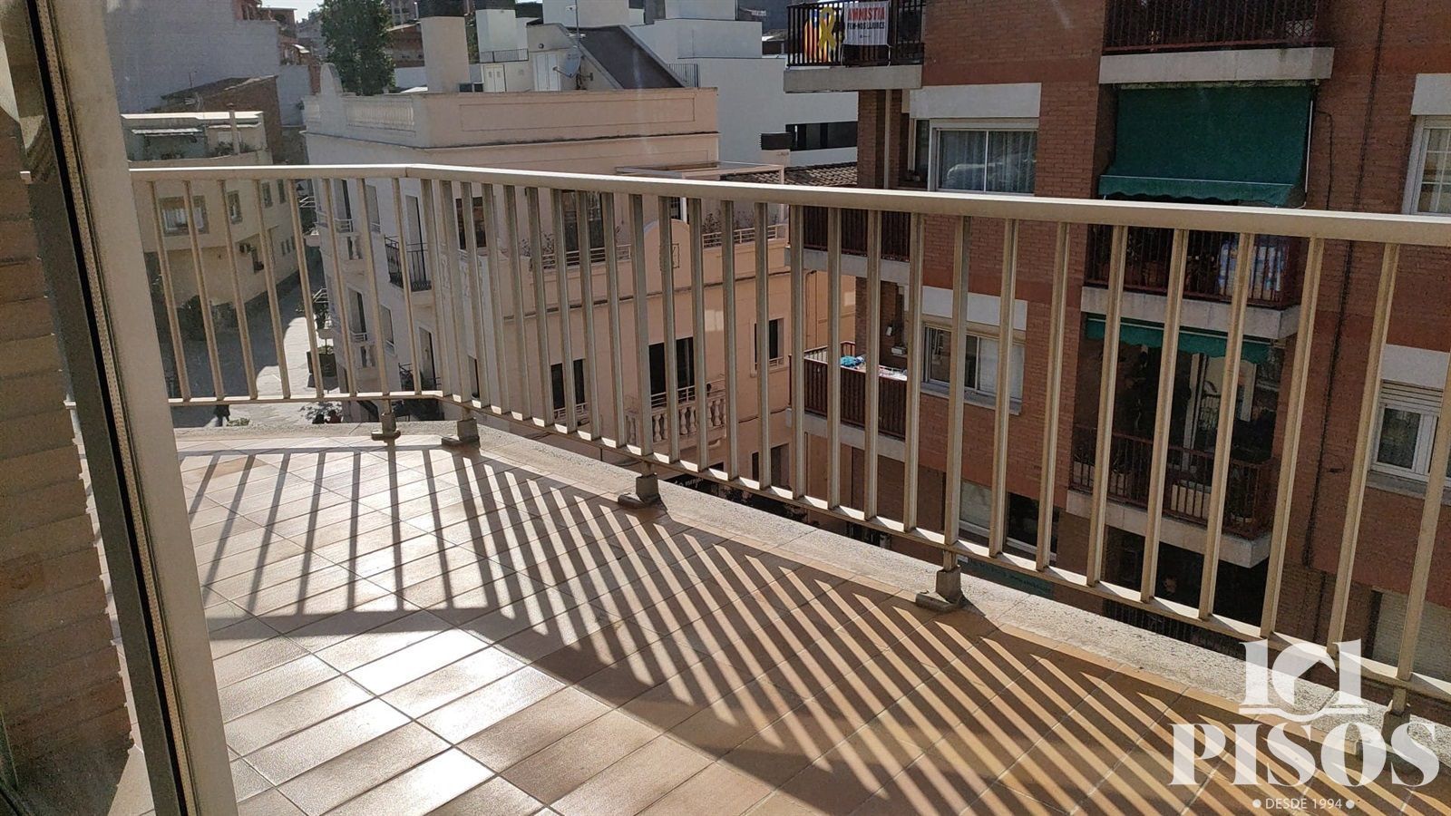 Flat to rent in Sant Antoni, Centre - Estació