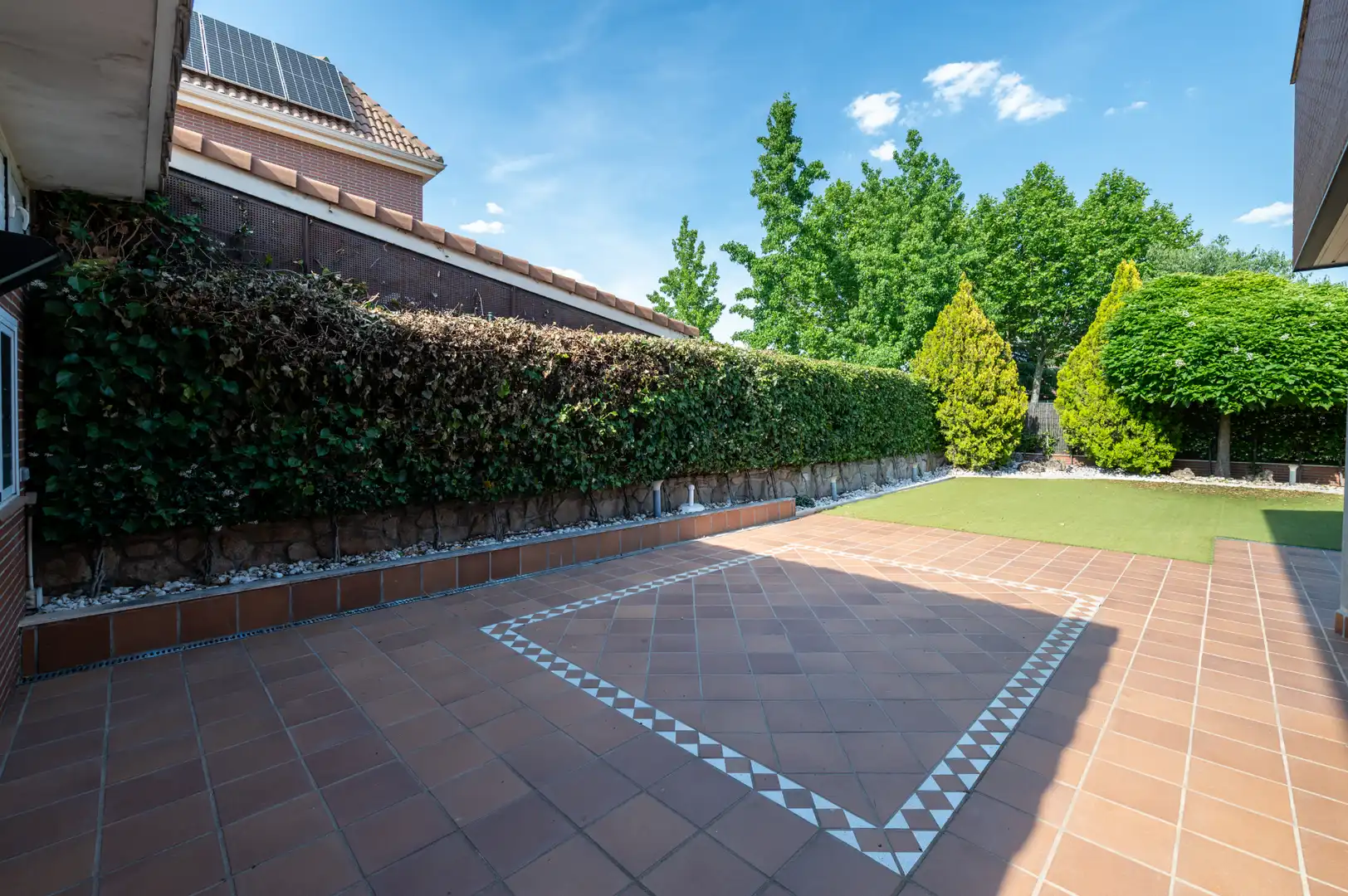 Terrassa de Casa o xalet en venda en Las Rozas de Madrid amb Aire condicionat, Calefacció i Jardí privat