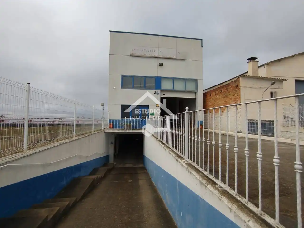 Industriegebäude zum Verkauf in Carretera Recajo