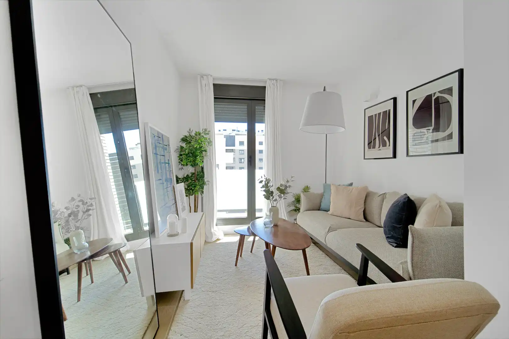 Sala de estar de Piso en venta en Madrid con Terraza y Piscina comunitaria