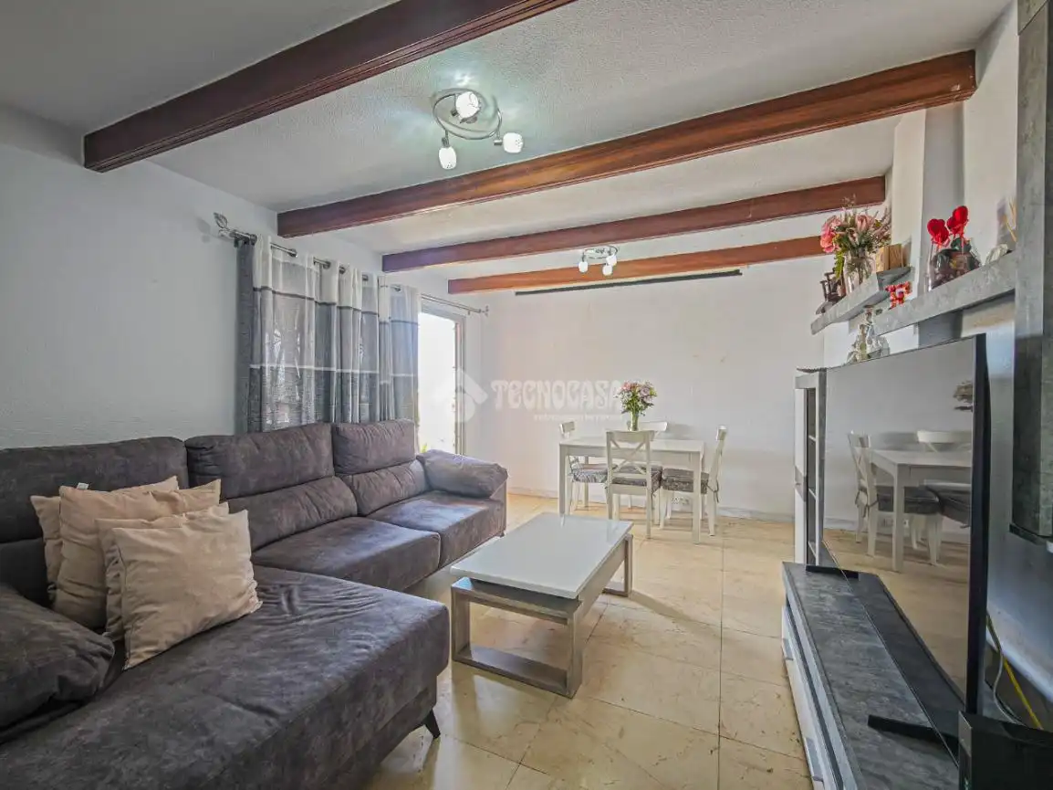 Sala de estar de Ático en venta en Arona
