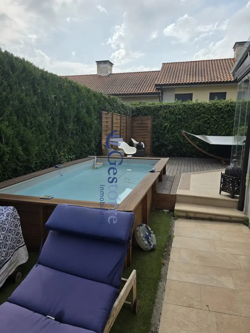 Piscina de Casa adosada en venta en Siero con Calefacción, Jardín privado y Terraza