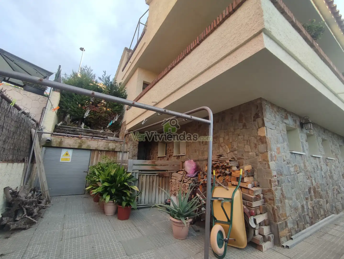 Vista exterior de Casa o xalet en venda en Abrera amb Aire condicionat, Calefacció i Jardí privat