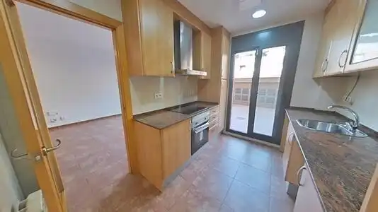 Cuina de Pis en venda en Santa Perpètua de Mogoda amb Calefacció, Terrassa i Alarma