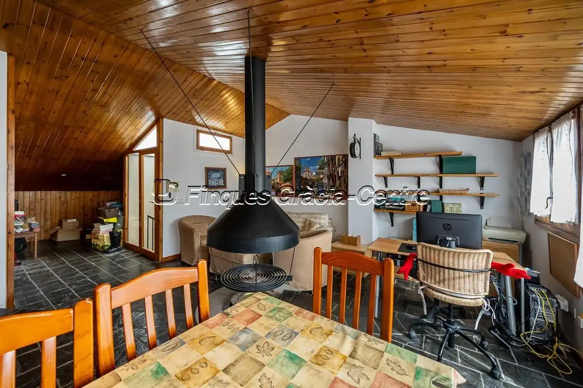 Sala d'estar de Casa adosada en venda en Sabadell amb Aire condicionat, Calefacció i Parquet