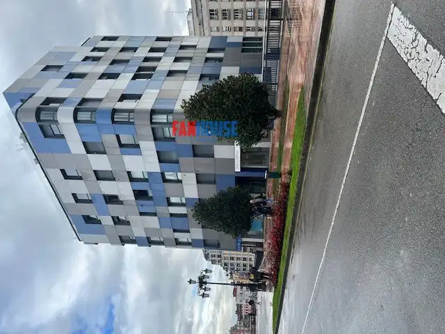 Vista exterior de Oficina en venda en Oviedo 