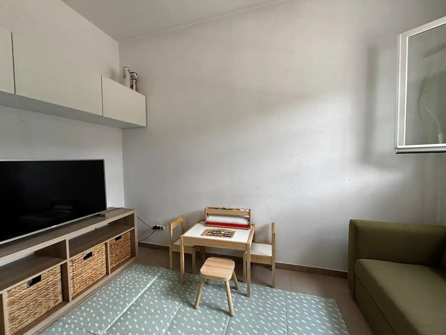 Sala d'estar de Casa adosada de lloguer en Molina de Segura amb Aire condicionat, Terrassa i Moblat
