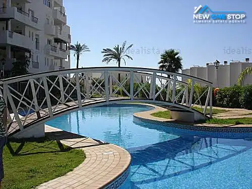 Apartament amb piscina en venda a Carboneras