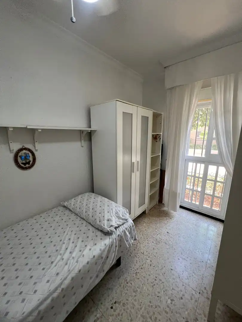Dormitori de Pis en venda en Sevilla amb Moblat