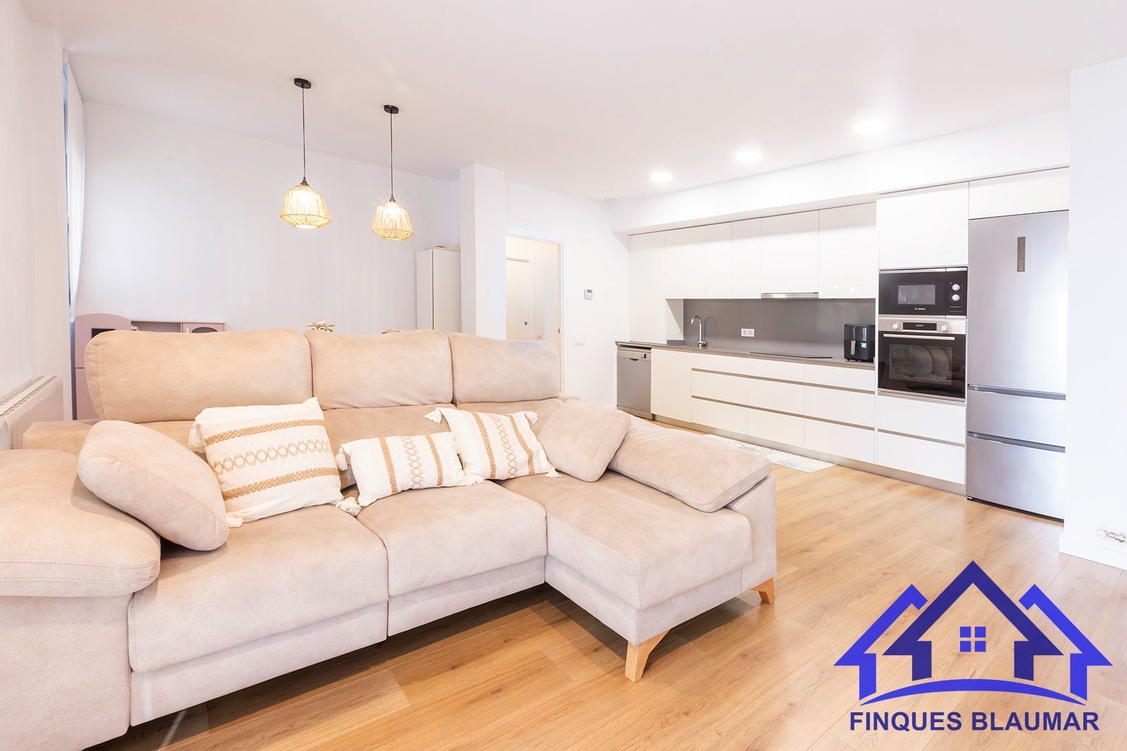 Living room of Flat for sale in Arenys de Mar  with Terrace and Storage room