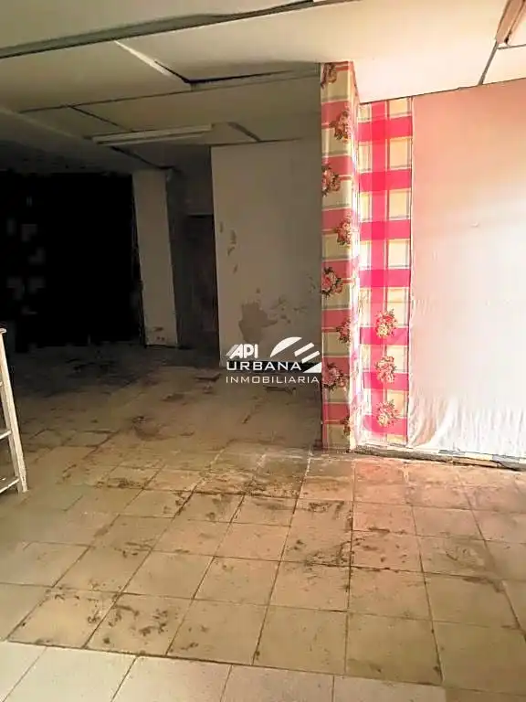 Commercial properties for sale in San Juan De Ávila, 4, Montilla
