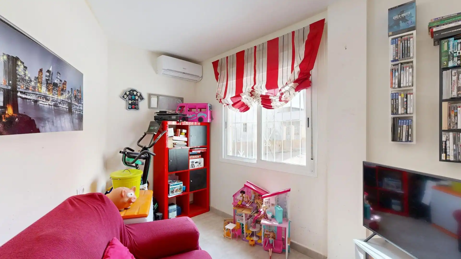 Bedroom of Houses for sale in Cartagena  with Air Conditioner, Heating and Storage room