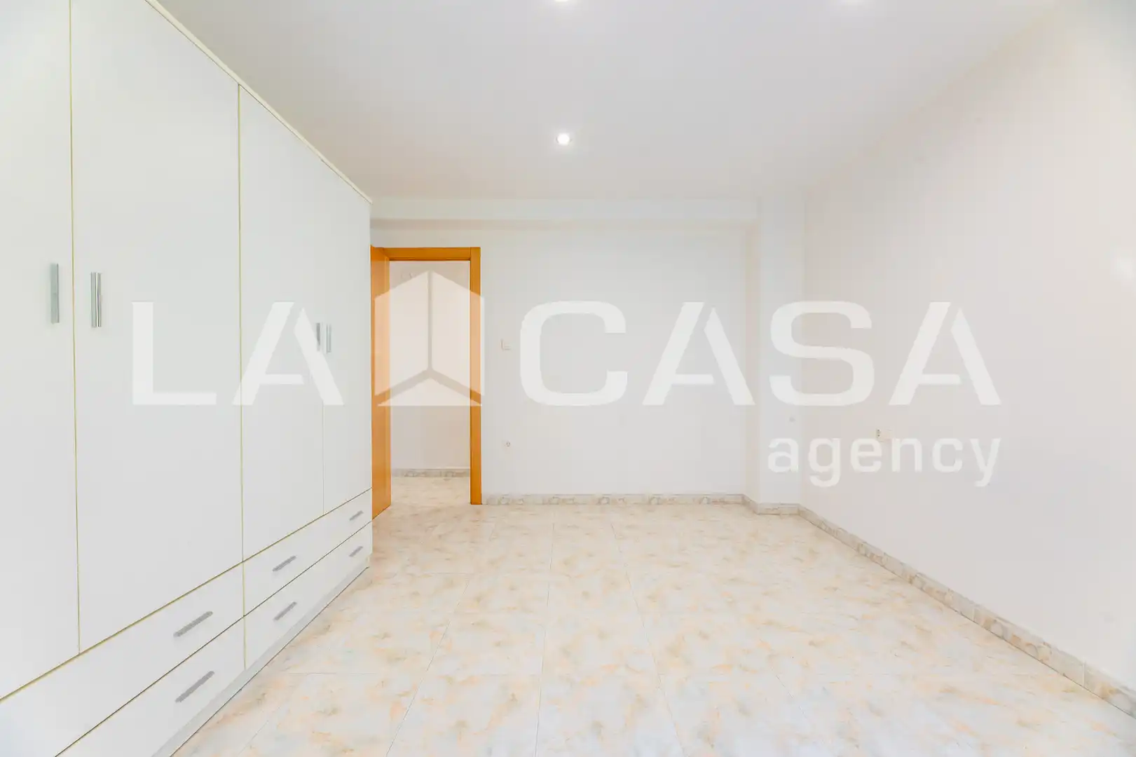 Piso en venta en Valencia con Balcón