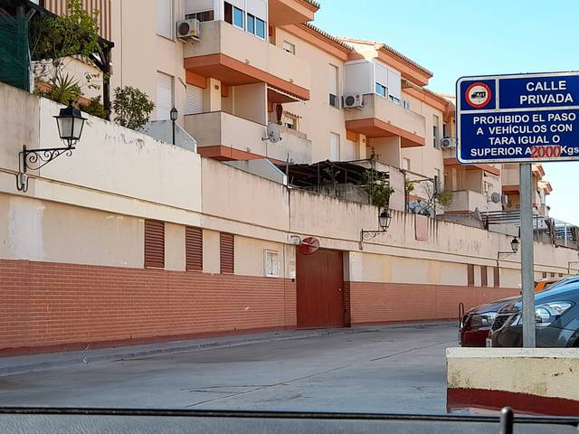 Garaje en Alquiler en Calle Vista Blanca, 99 en Cenes de la Vega