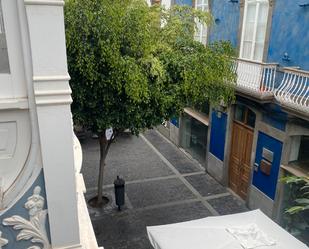 Vista exterior de Edifici en venda en Las Palmas de Gran Canaria