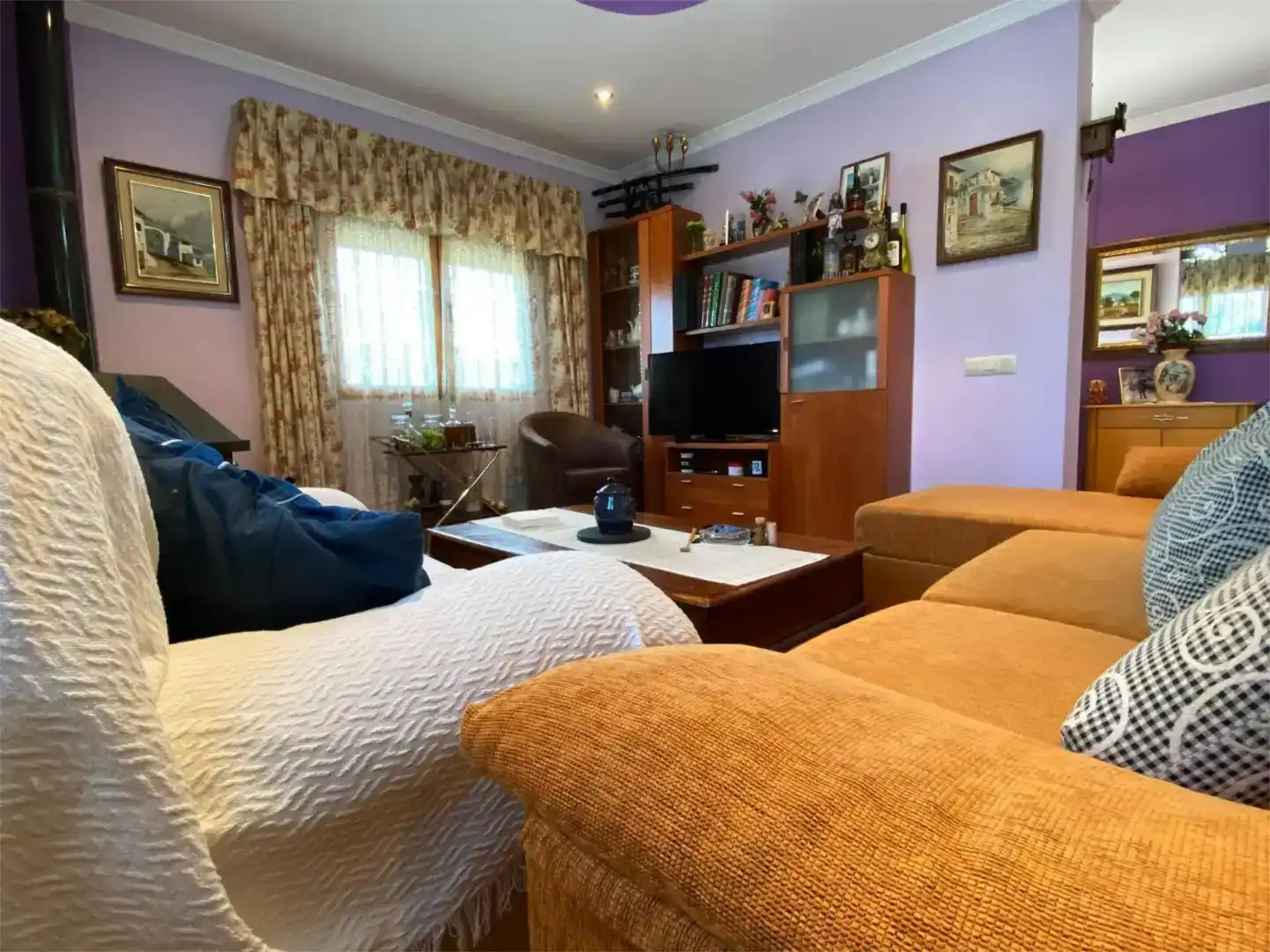 Sala d'estar de Pis en venda en Relleu amb Jardí privat i Moblat