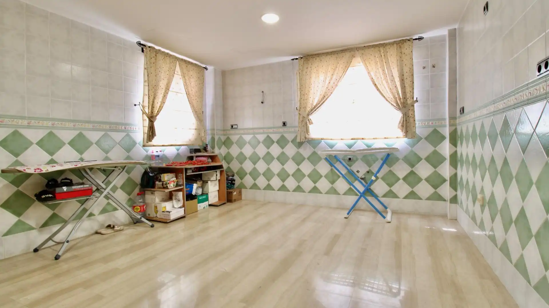 Kitchen of Houses for sale in Alfacar