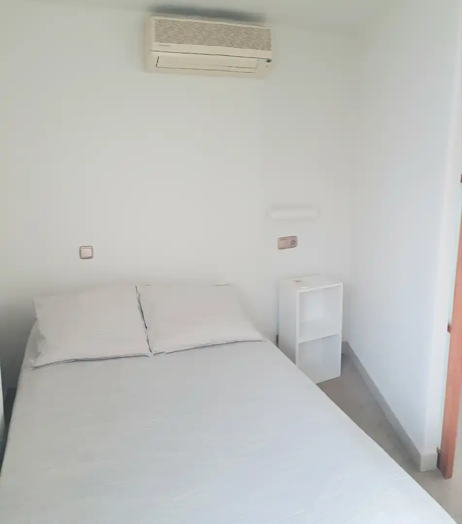 Habitación de Apartamento de alquiler en Madrid con Aire acondicionado, Calefacción y Parquet