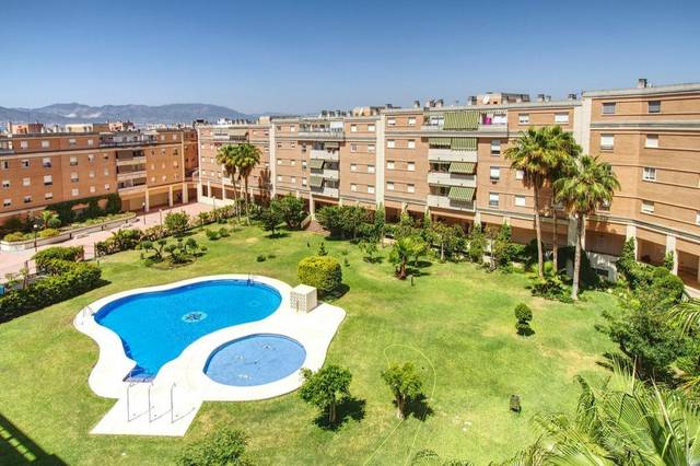 Piso en Alquiler en El Cónsul - Ciudad Universitaria - El Romeral