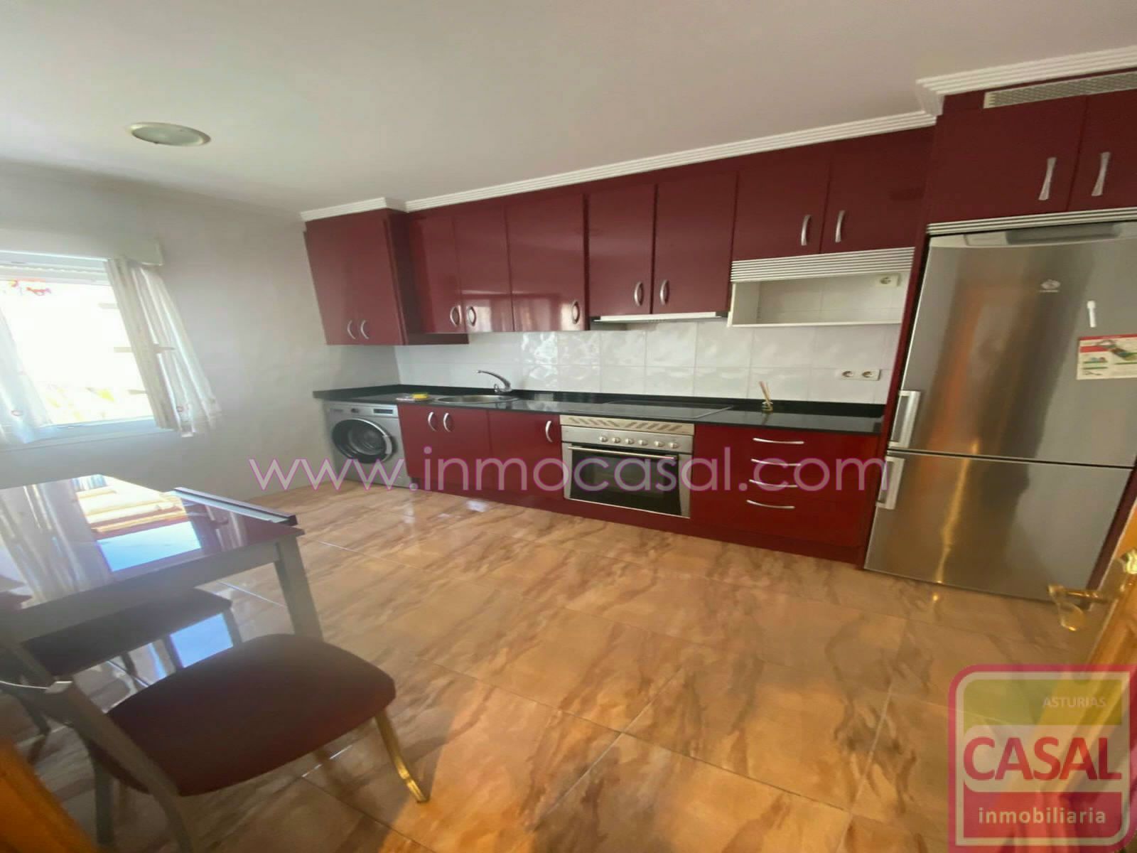 Cuina de Pis de lloguer en Gijón  amb Moblat