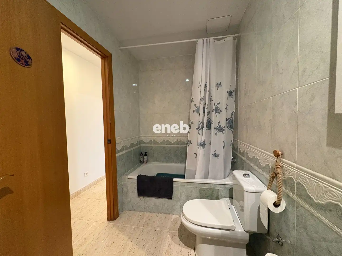 Baño de Piso de alquiler en Benicarló con Piscina, Amueblado y Piscina comunitaria