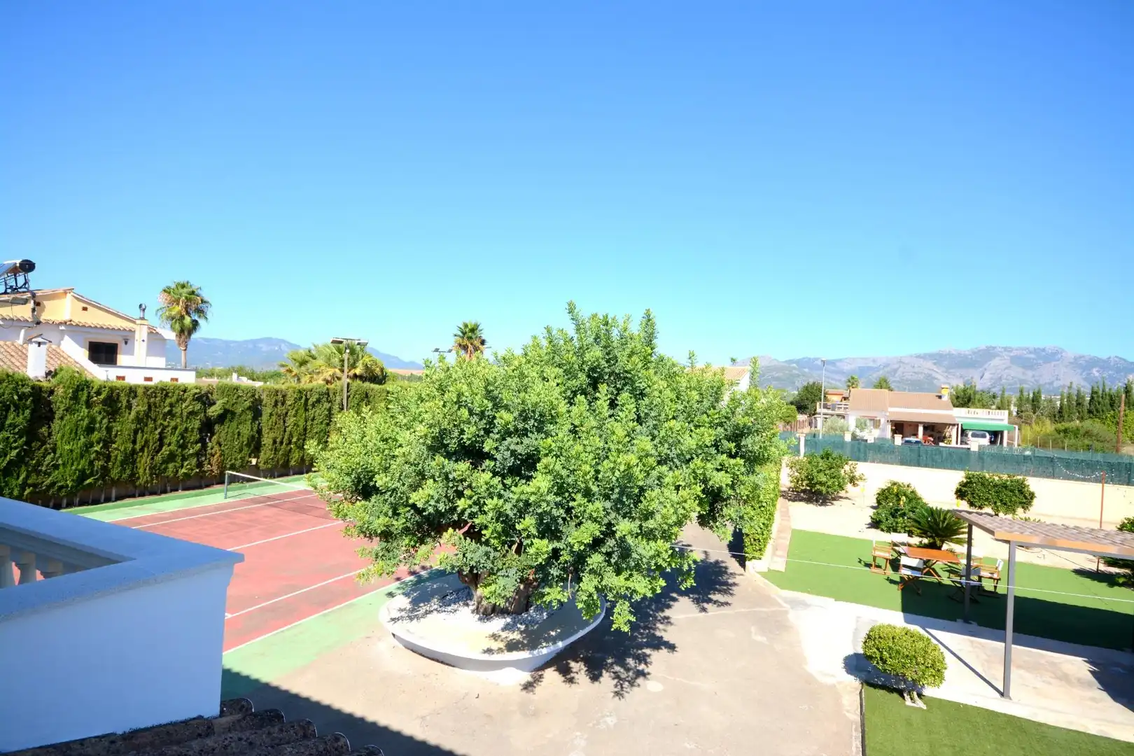 Vista exterior de Casa o xalet en venda en Marratxí amb Aire condicionat, Calefacció i Jardí privat