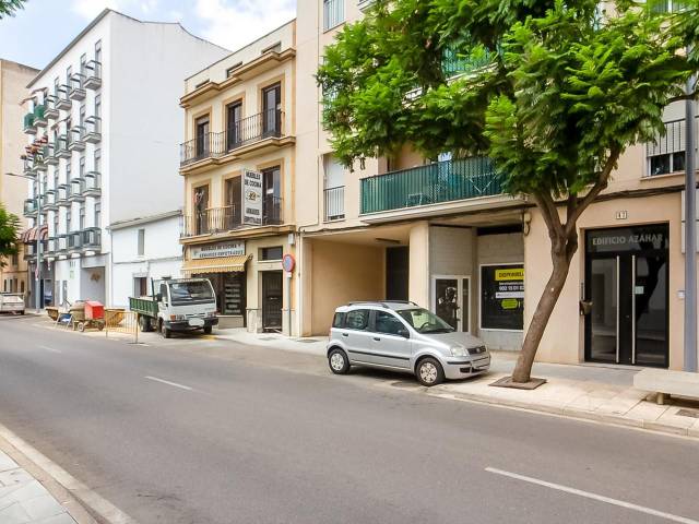 Local comercial en Venta en Calle Hernán Cortés, 47 en Villanueva de la Serena