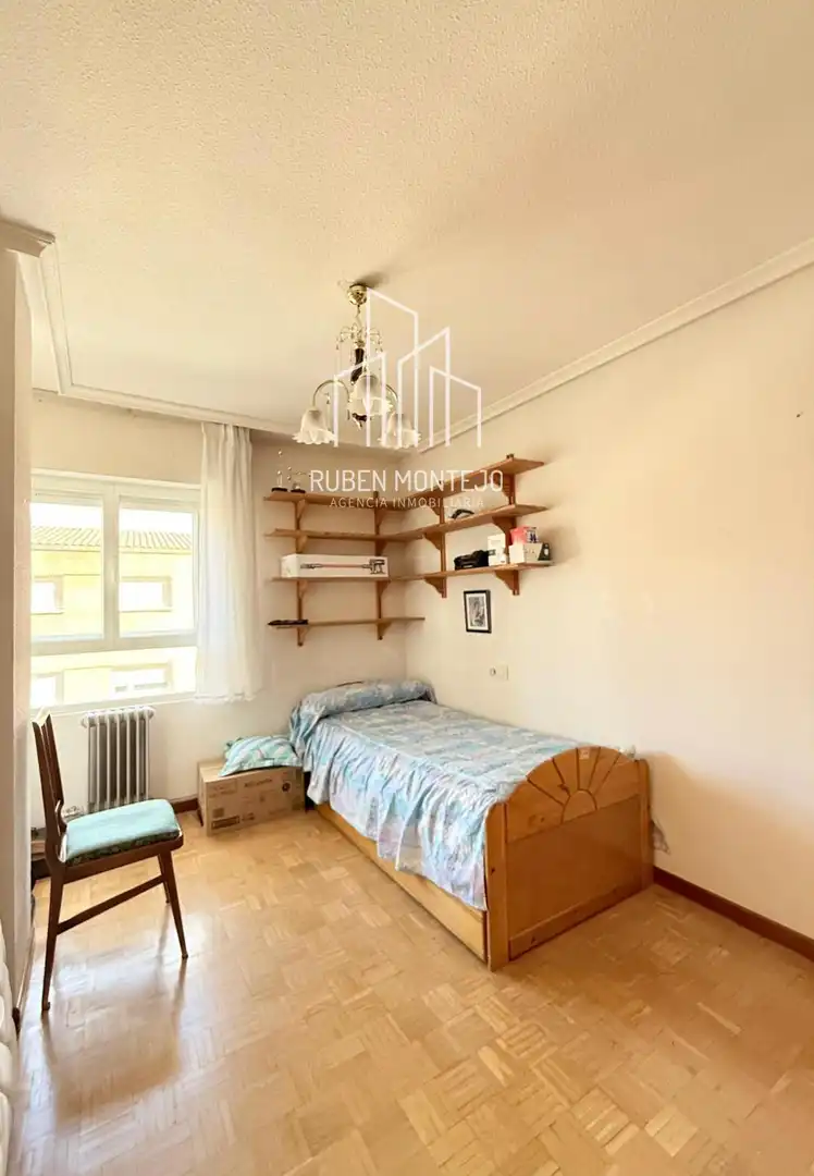 Bedroom of Flat for sale in Salamanca  with Heating, Terrace and Storage room