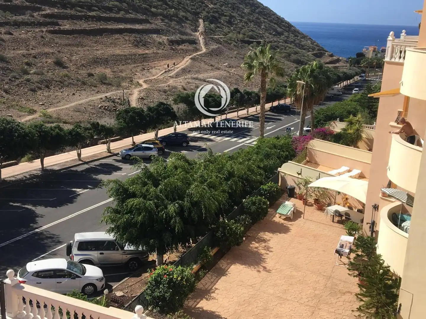 Vista exterior de Apartamento de alquiler en Arona con Terraza, Piscina y Amueblado