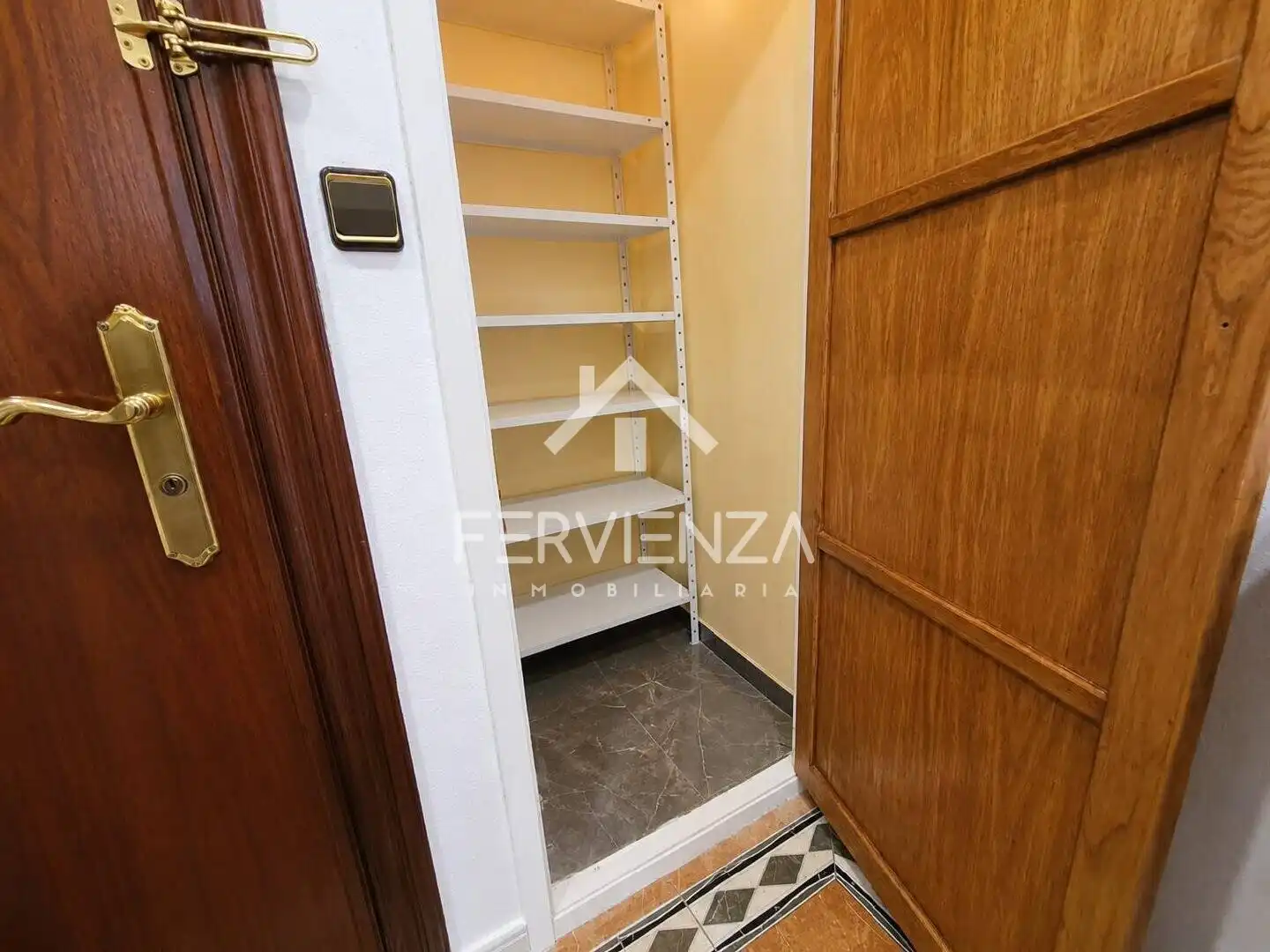 Flat for sale in Lugones