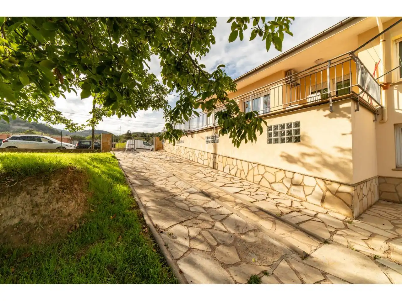 Detached house with garden for sale in Tona, imagen 9